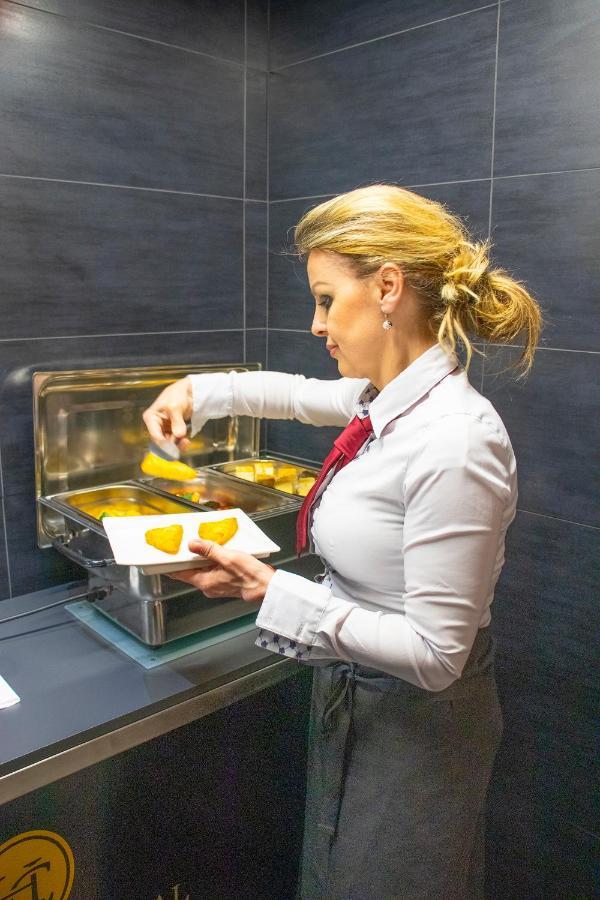 Hotel Capital With Private Wellness Νίτρα Εξωτερικό φωτογραφία