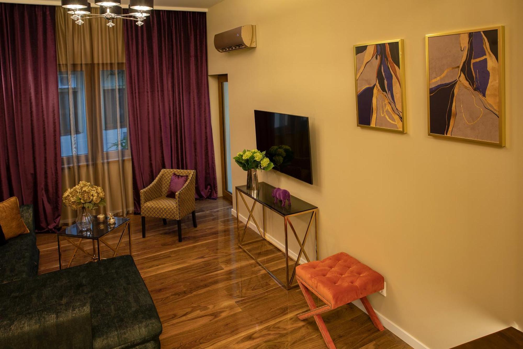 Hotel Capital With Private Wellness Νίτρα Εξωτερικό φωτογραφία